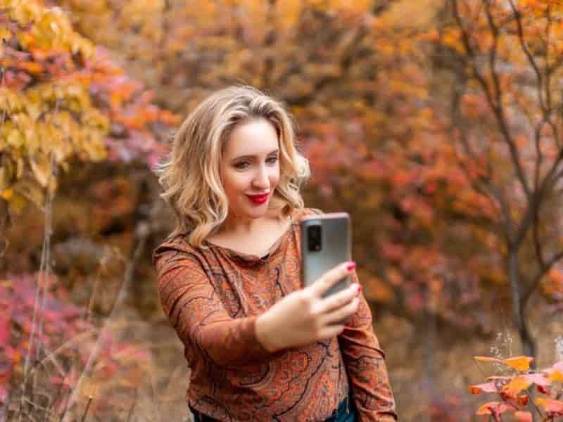 Consumer Cellular Free Phone