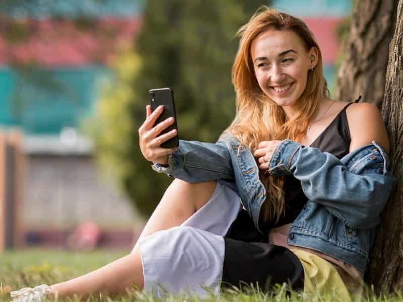 free government phone stands near me
