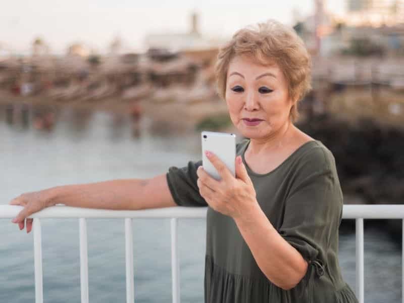 Free Cell Phones For Seniors on Medicare 