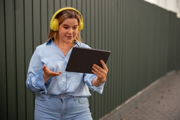 Selectel Wireless Free Phone and Tablet